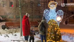 У Луцьку засвітили різдвяні ілюмінації: який вони мають вигляд (фото)
