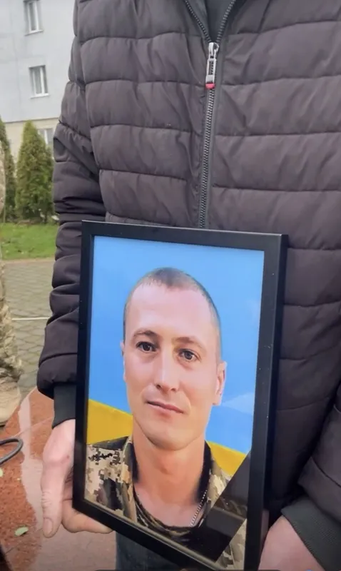 Загинув понад рік тому: «на щиті» на Волинь повернувся Герой Микола Загоровець (фото)