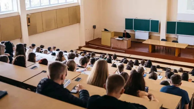 Навчальні заклади можуть звільнити від обов’язку подавати дані до ТЦК