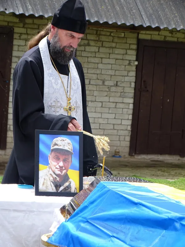Турійщина попрощалася із Захисником України Валерієм Кікавським