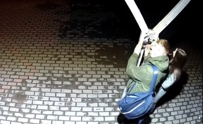 У Луцьку «засвітили» обличчя розповсюджувачі оголошень (відео)