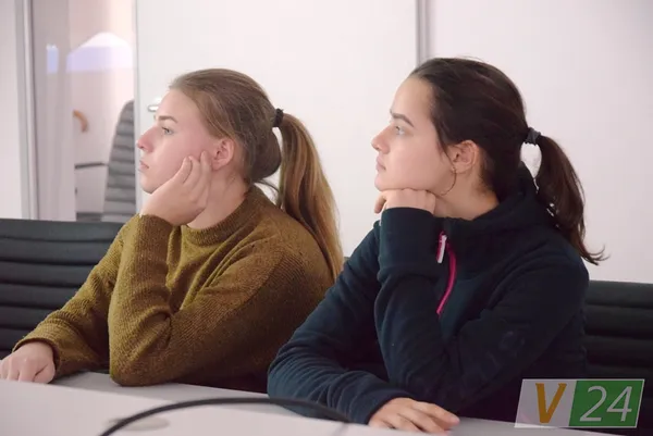 «День професії»: луцькі школярі дізналися про роботу «Kromberg&Schubert» (фото)