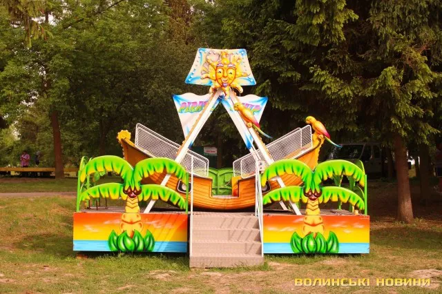 Розповіли, якими будуть нові та чи повернуться старі каруселі у луцький парк