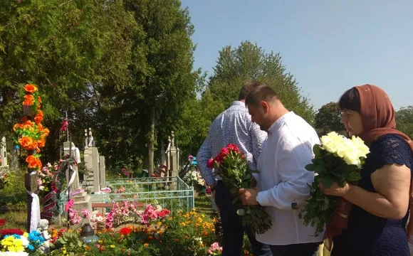 У рідному селі вшанували Миколу Романюка (фото)