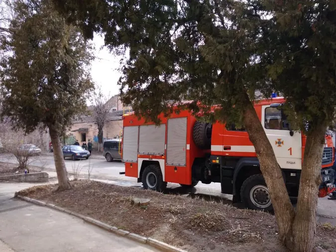 У Луцьку горів дах новобудови (фото)