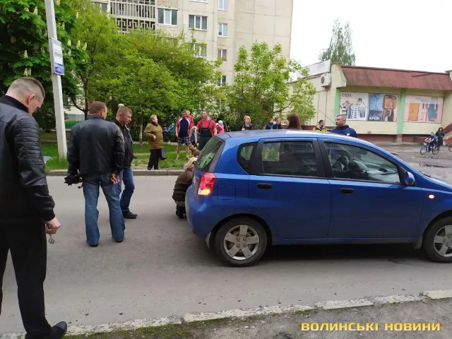 У Луцьку школярка потрапила під авто (фото)