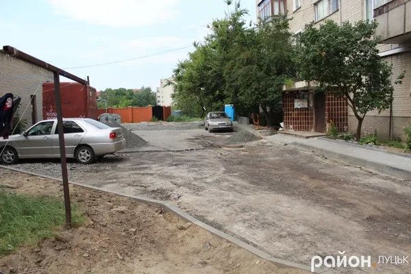 У Луцьку вперше за 36 років поремонтували вулицю (фото)