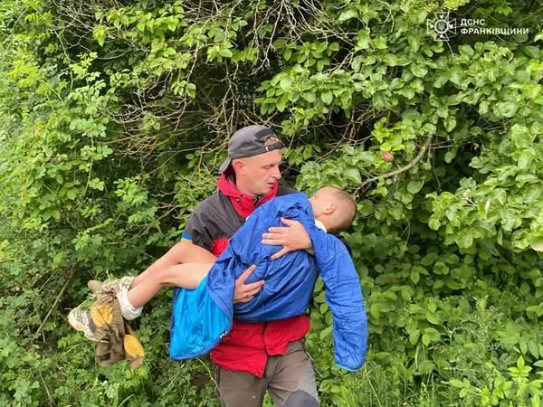 На Прикарпатті знайшли 5-річного хлопчика, який зник понад три доби тому (фото)