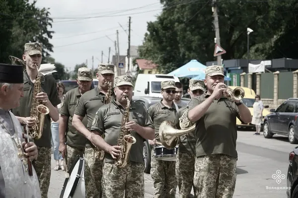 У Володимирі провели в останню земну дорогу полеглого земляка Юрія Пелеха (фото)