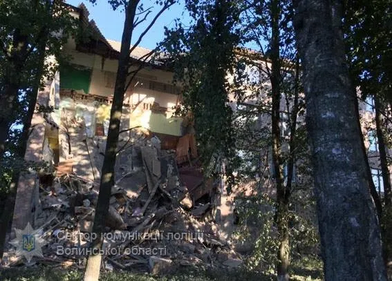 У коледжі на Волині під час ремонту обвалилася стіна (фото)