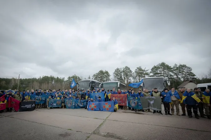 Великодній обмін полоненими: серед звільнених з російської неволі є двоє волинян (фото)