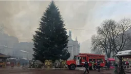 У Львові сталася пожежа на різдвяному ярмарку: є постраждалі (фото)