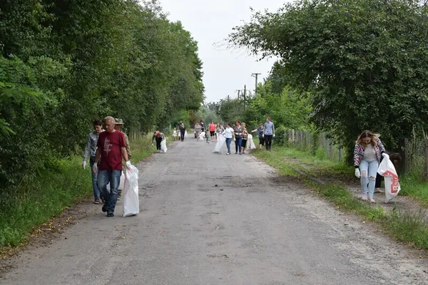 У Поповичах відбулася акція «Еко-літо 2021» (фото)
