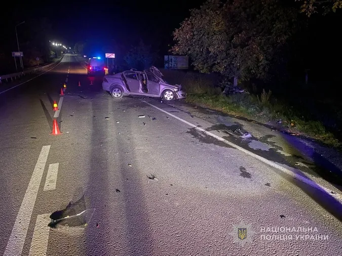 Під Луцьком сталася смертельна аварія: водій Opel на смерть збив 19-річного мотоцикліста (фото)