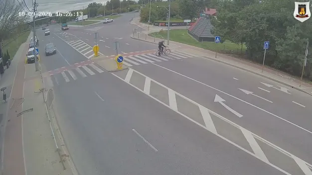 У Луцьку Volkswagen на швидкості влетів у паркан, рятуючи пішохода (відео)