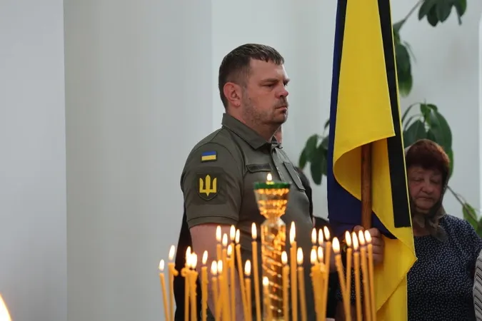 «Був найбільшою опорою і підтримкою»: на Волині попрощалися з загиблим воїном Ігорем Лавришиним