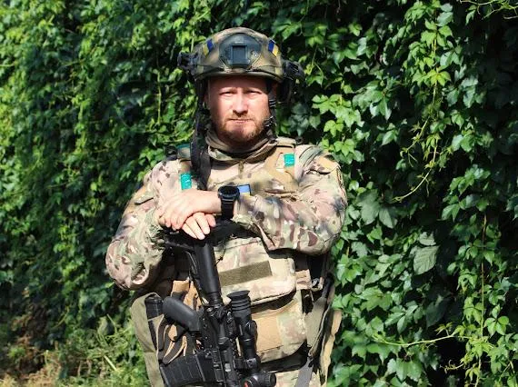 «Ми не маємо права передати дітям пошматовану країну», – депутат Волиньради Андрій Козюра з передової (фото)