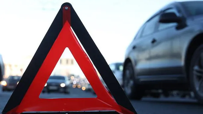 На Волині при розвороті «беха» врізалася в «рено»: є постраждалі