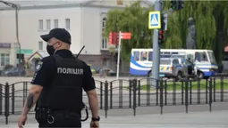Захоплення заручників у центрі Луцька: що відбувається на місці (ФОТО)