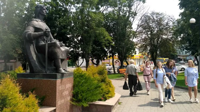 Стару частину Луцька озеленили (фото)