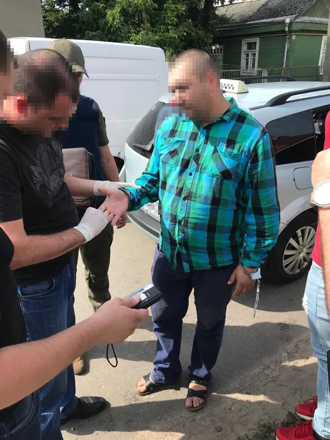 На Волині СБУ викрила військовослужбовця на торгівлі амфетаміном (фото)