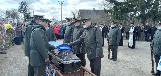 На Волині попрощалися із полеглим Героєм Олександром Луциком (фото)
