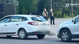 У Луцьку біля меморіалу Chevrolet влетів в Renault (фото)