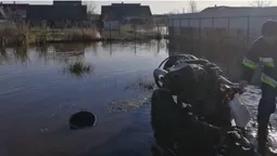 Аномальне тепло: на Волині людям позаливало городи (фото)