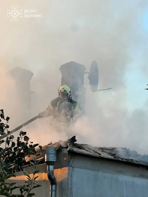 Атака росіян на Луцьк: показали наслідки удару (фото, відео)