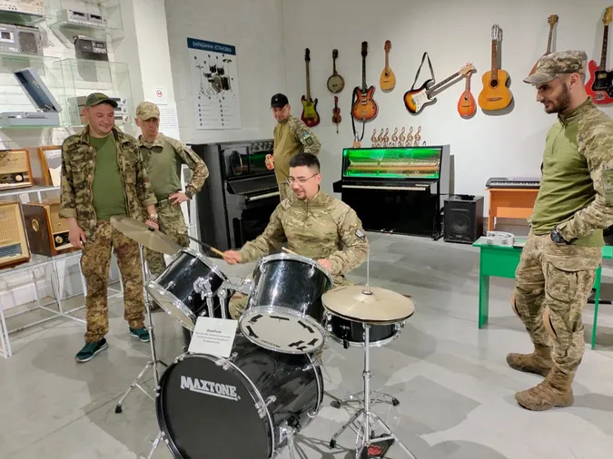 Оборонці Бахмута відновлюють сили на Волині (фото)