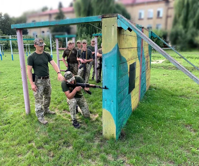 Волинським прикордонникам влаштували навчальний збір (фото)