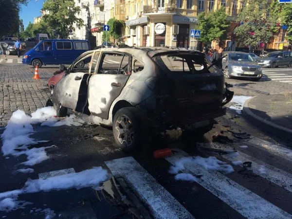 Внаслідок вибуху автомобіля у Києві загинув журналіст Павло Шеремет 