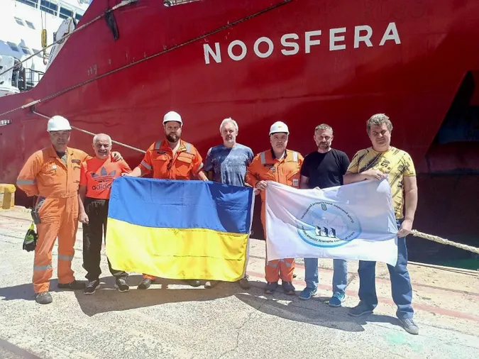 Український криголам «Ноосфера» розпочав новий антарктичний сезон