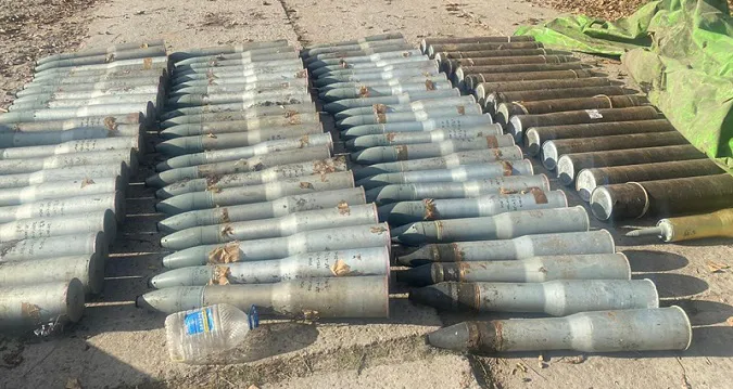 У школах звільнених районів Миколаївщини знайшли понад 100 ворожих мін (фото)