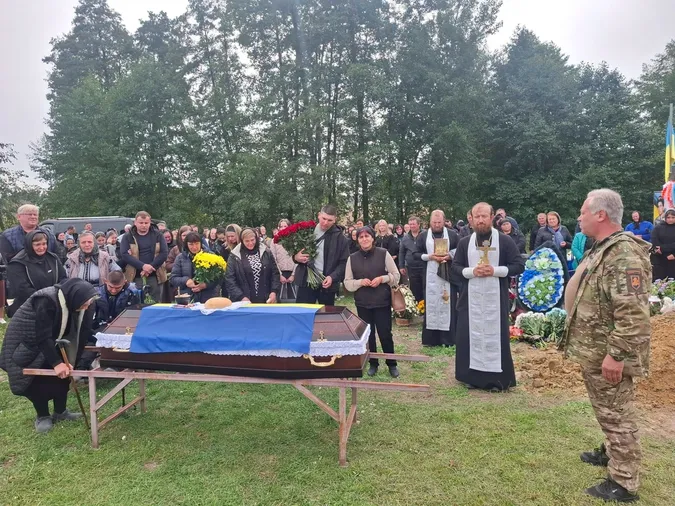 На Волині в останню дорогу провели Героя Олександра Пінчука (фото)