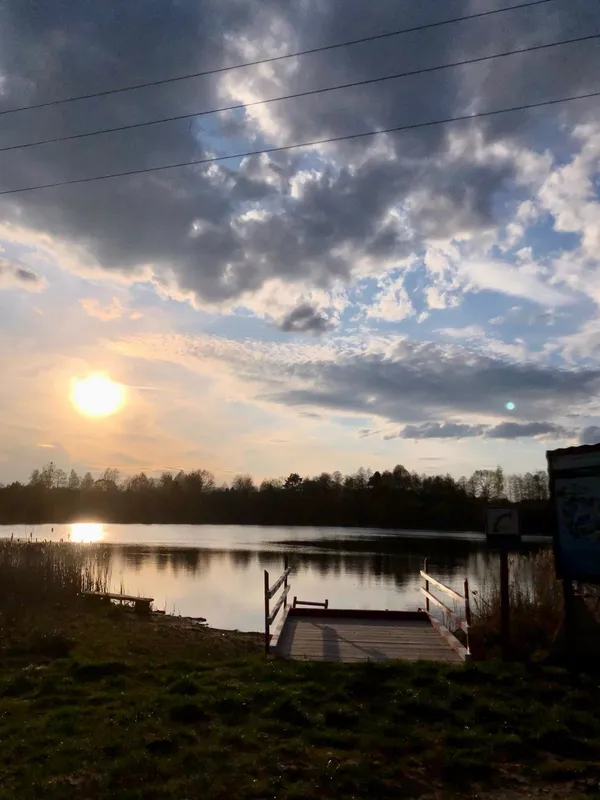 На Волині є золотисте озеро, де зупиняється час, а природа говорить пошепки (фото)
