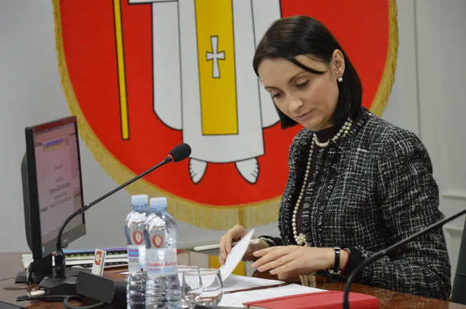 Вусенко досі працює в міськраді, – Яковлев