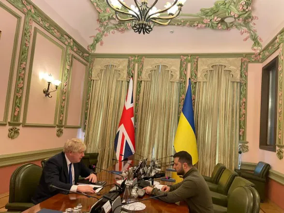 Борис Джонсон прибув до Києва. Зараз у нього зустріч «тет-а-тет» із Зеленським