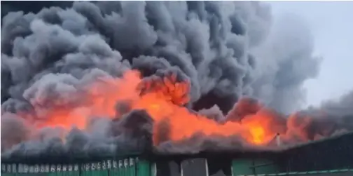 Російські дрони вдарили по підприємству у Маневичах – спалахнула масштабна пожежа