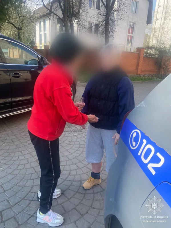 На Волині патрульні оперативно знайшли загубленого чоловіка (фото)