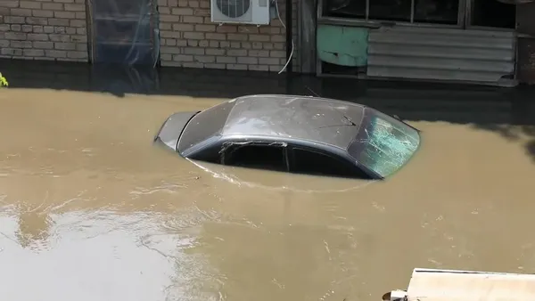 Russia blows up the Kakhovka hydroelectric power station: the largest man-made disaster in Europe in recent decades