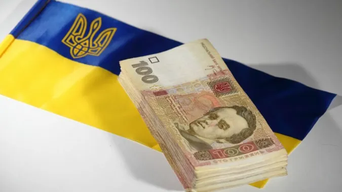 До Дня Незалежності українці отримають разові виплати: кому дадуть