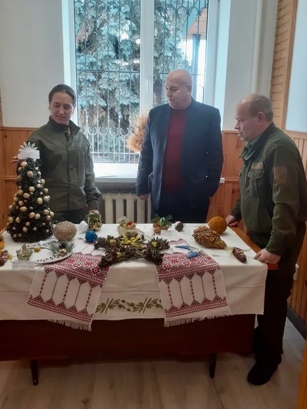 «Лісова екоіграшка»: у лісгоспі на Волині провели конкурс новорічної іграшки (фото)