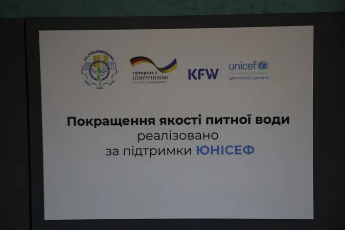 У Луцьку в школах і поліклініці встановили питні фонтанчики