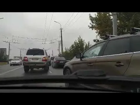 У Луцьку на шляхопроводі біля «Там Таму» – масштабна аварія (фото, відео)