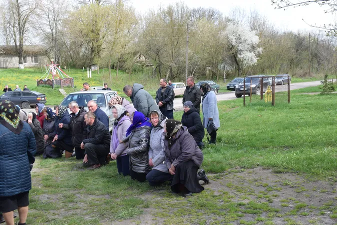 На Волині попрощалися з воїном, який загинув під Бахмутом (фото)