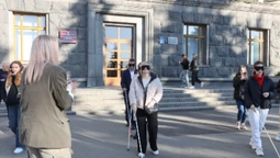 Луцьким студенткам завʼязали очі та відправили гуляти по місту: для чого (фото)