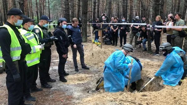 Закатовані тіла і жахливі знаряддя тортур: волинський криміналіст фіксував воєнні злочини росії (фото)