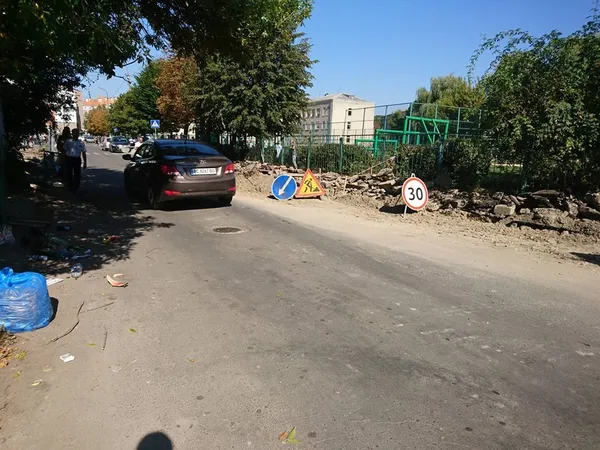 У Луцьку перекрили вулицю Потапова (фото) 