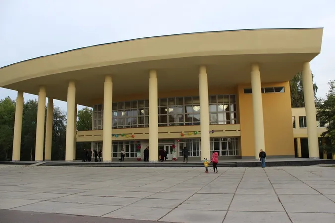 Біля Палацу учнівської молоді в Луцьку встановлять обмежувач швидкості